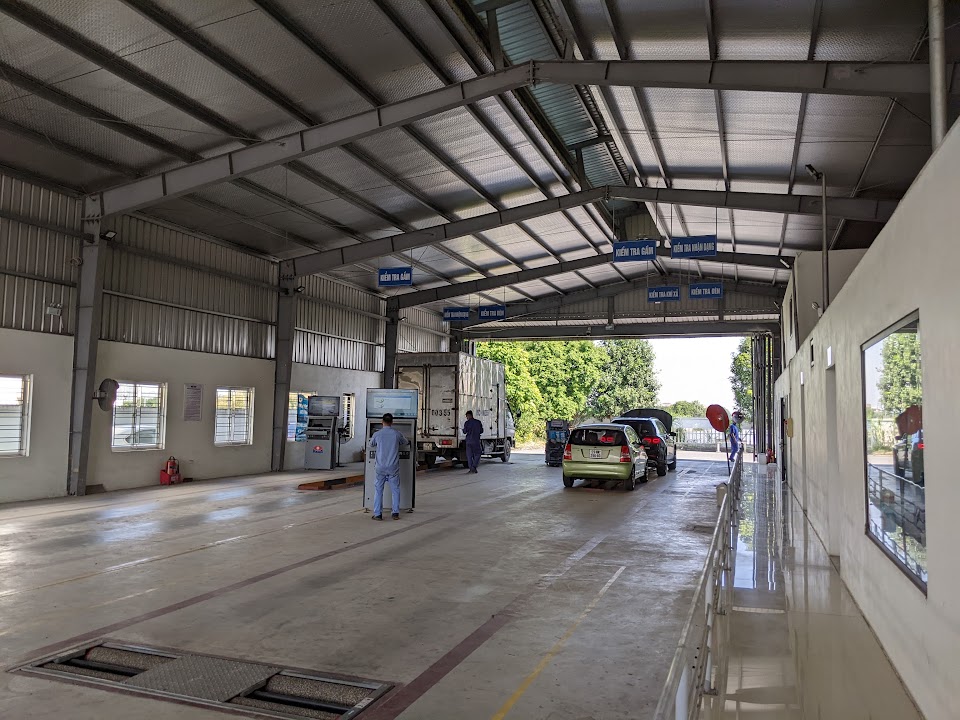 Bãi kiểm tra đăng kiểm xe ô tô gần Ecopark