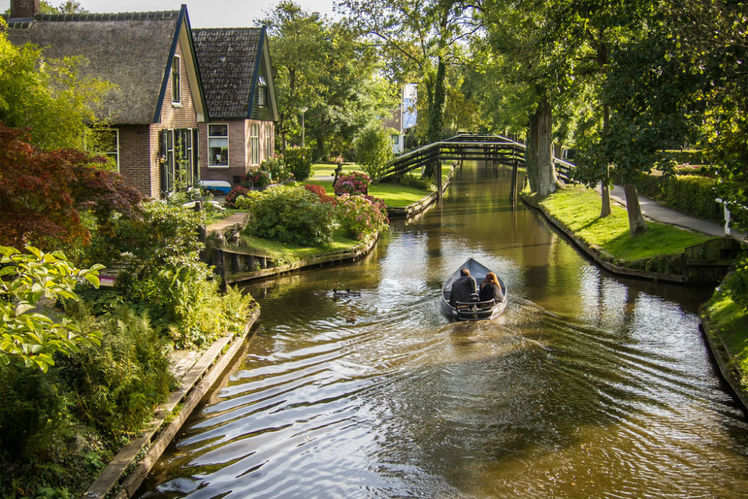 Làng Giethoorn Hà Lan